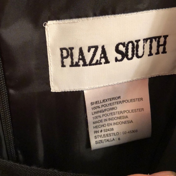 Women’s size 6 “Plaza South” LBD- EUC-midi length - Picture 4 of 10